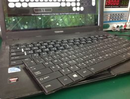 TOSHIBA C800 เปลี่ยน Keyboard